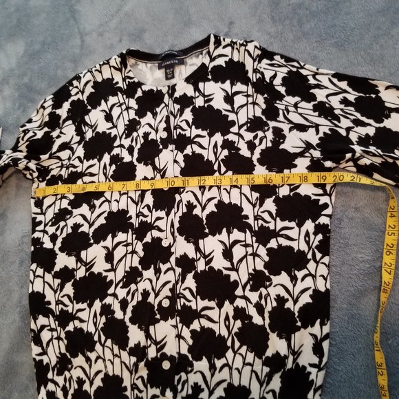 Lands End Cardigan Size M/P - Picture 5 of 5